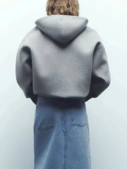 Casual Jacket – Veste zippée à capuche, coupe ample et confortable, style streetwear et urbain.